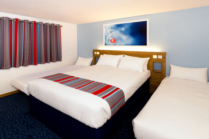Travelodge Birmingham Central Broadway Plaza Ngoại thất bức ảnh