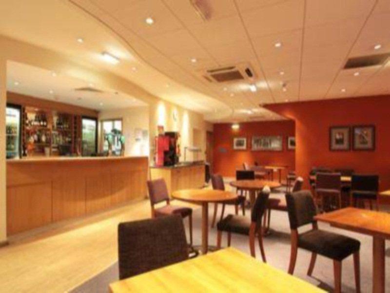 Travelodge Birmingham Central Broadway Plaza Ngoại thất bức ảnh