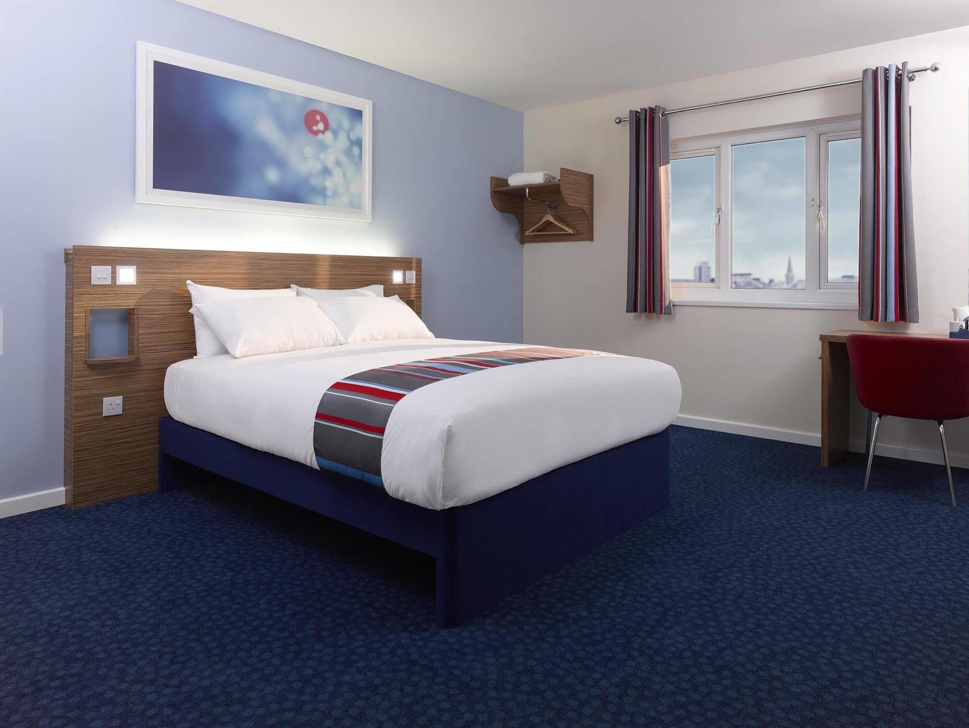 Travelodge Birmingham Central Broadway Plaza Ngoại thất bức ảnh
