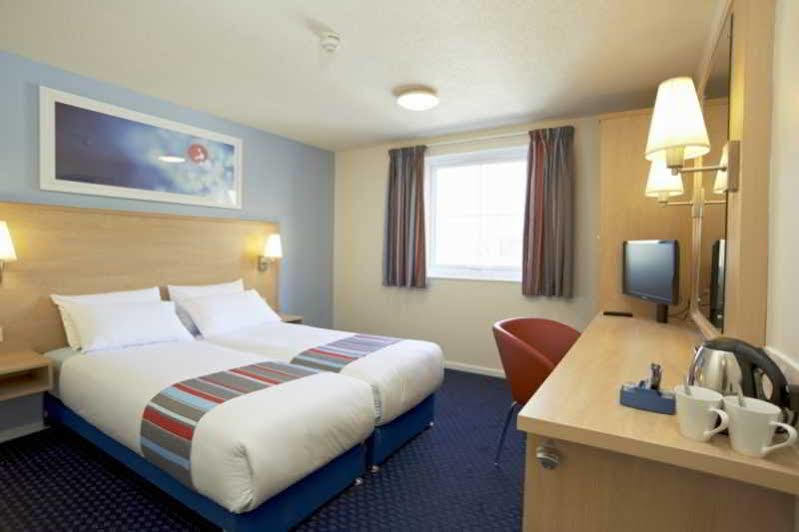 Travelodge Birmingham Central Broadway Plaza Ngoại thất bức ảnh